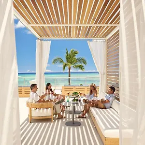 Resort Outrigger Reef Waikiki ****