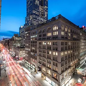 Hotel U Fifth Avenue, Empire State Building ***